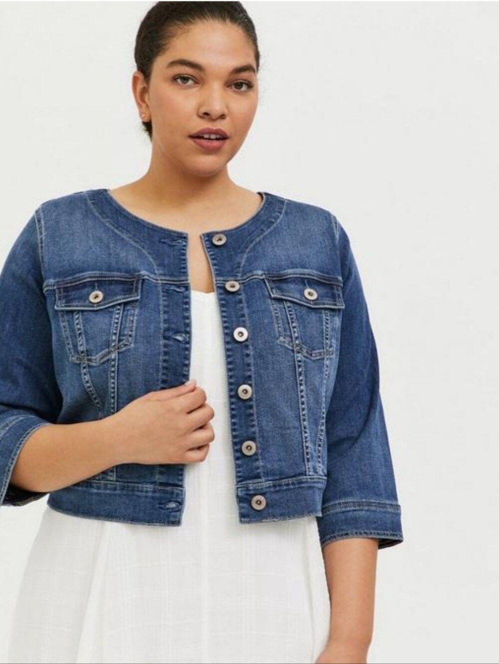 Torrid Size 3/3X Medium Wash Collarless Cropped Denim Jean Jacket Casual Stretch